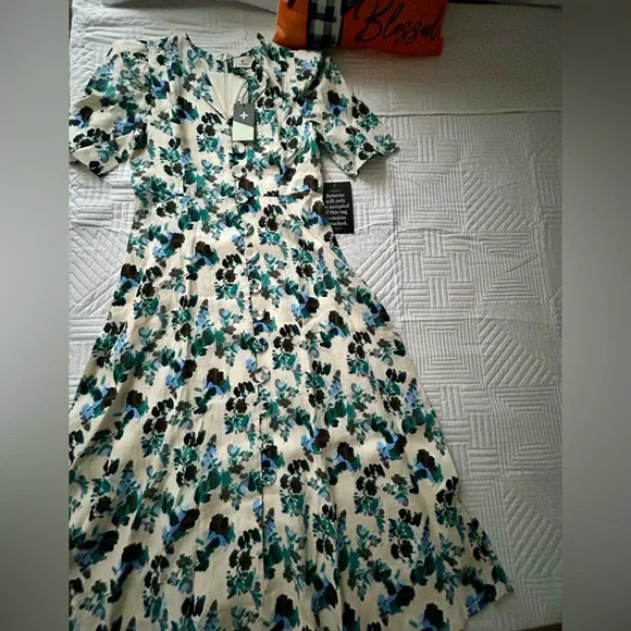 NWT Tuckernuck Linen Blue Blooms Floral Garden Midi Dress Size Medium - Picture 4 of 8